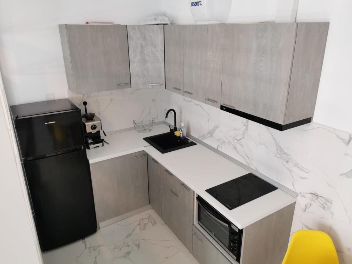 Studio Sea One Beach Apartment Mamaia Exterior photo