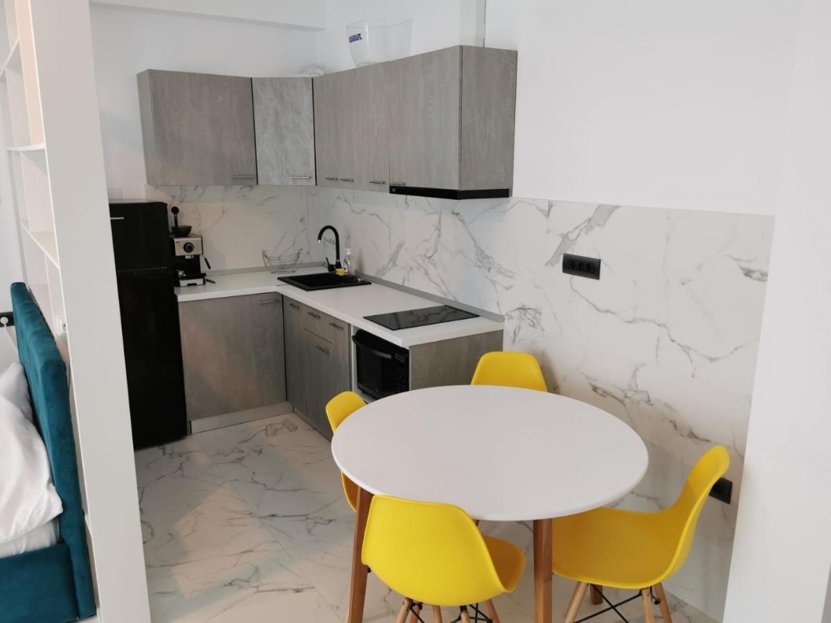 Studio Sea One Beach Apartment Mamaia Exterior photo