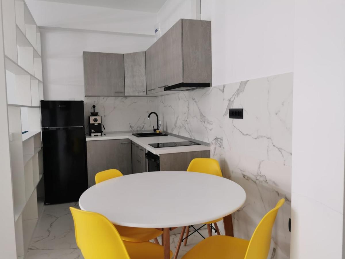 Studio Sea One Beach Apartment Mamaia Exterior photo