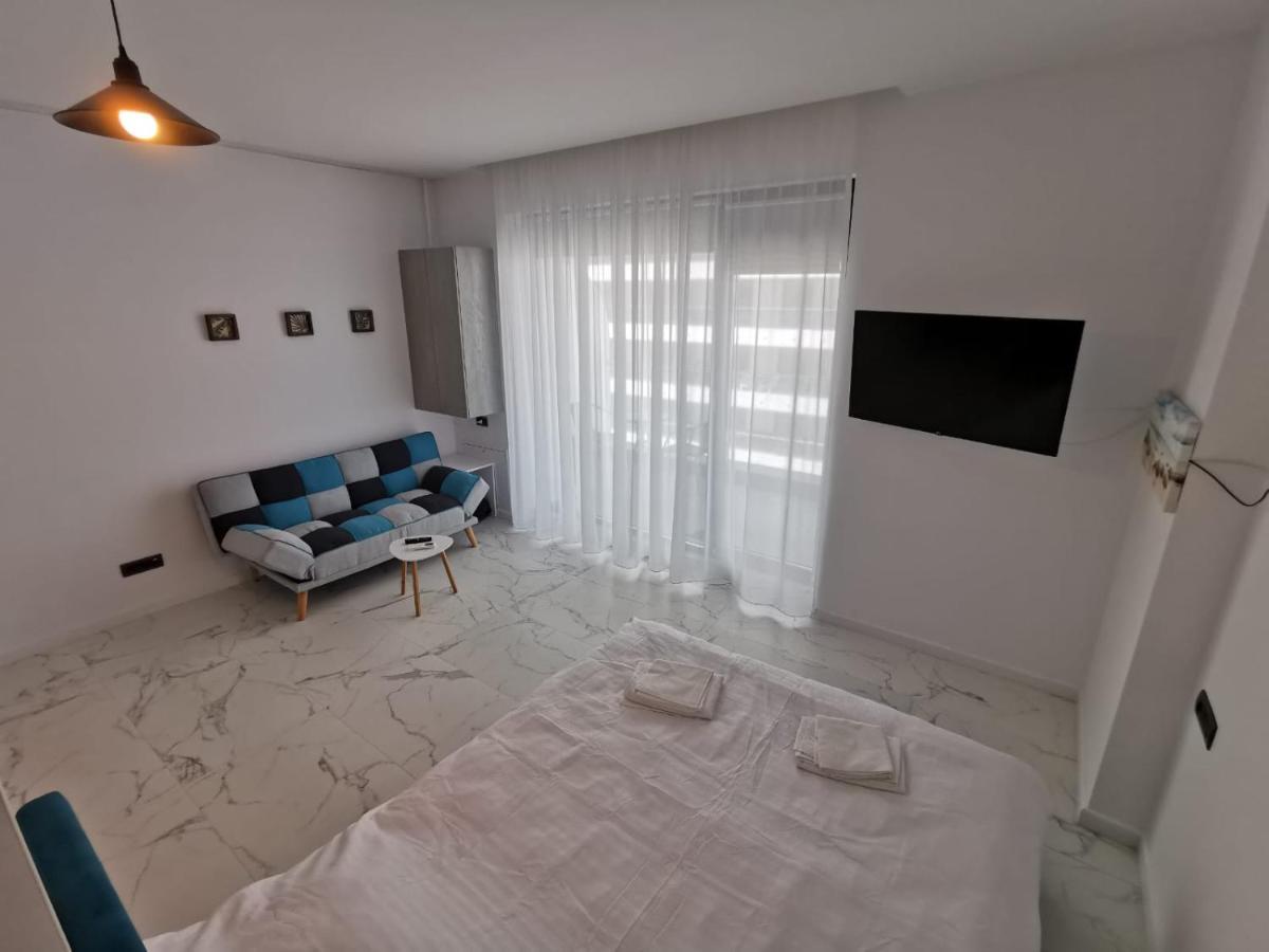 Studio Sea One Beach Apartment Mamaia Exterior photo